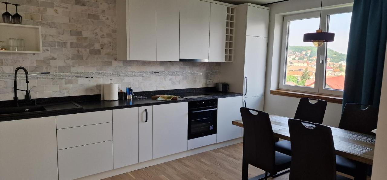 Central Apartment With City View Braşov Exterior foto